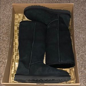 Size 7 Classic Tall Uggs